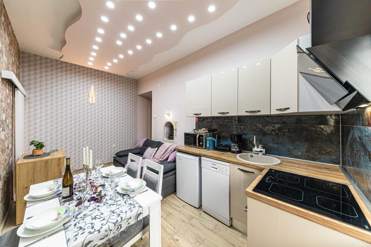 Apartments Keka Kastela Exterior photo