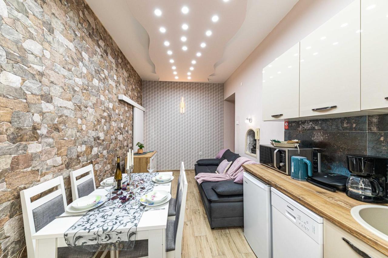 Apartments Keka Kastela Exterior photo