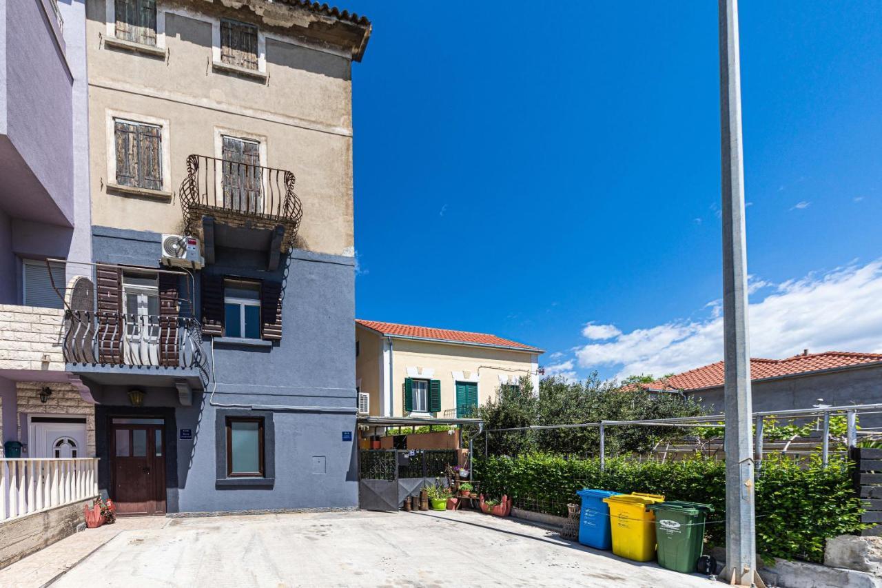 Apartments Keka Kastela Exterior photo
